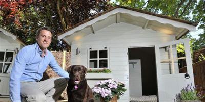 英男子斥資3萬元為愛犬建造豪華狗屋